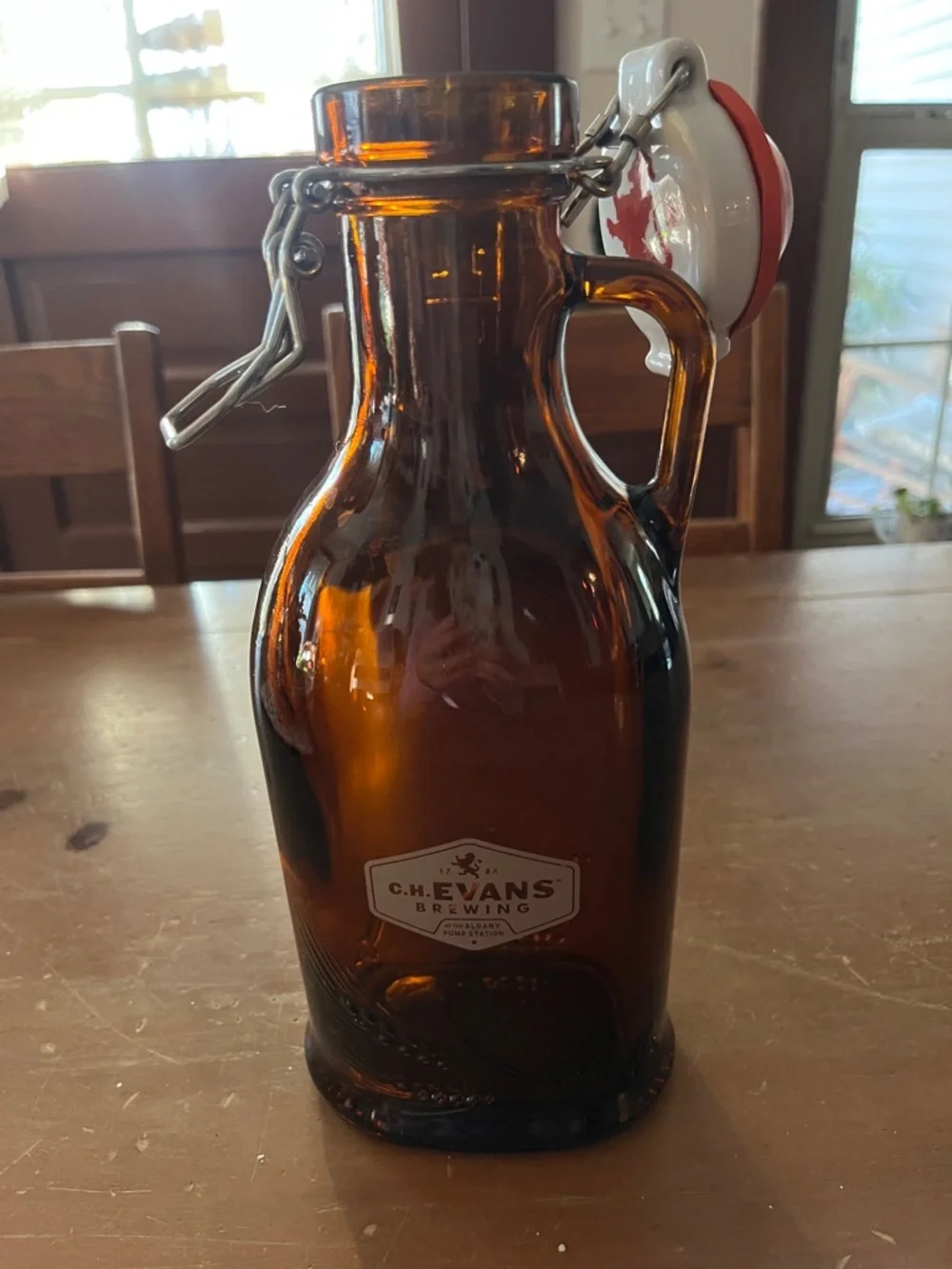 C.H. Evans Amber Glass Swing-Top Growler - Refillable Beer Bottle - Picture 1 of 4